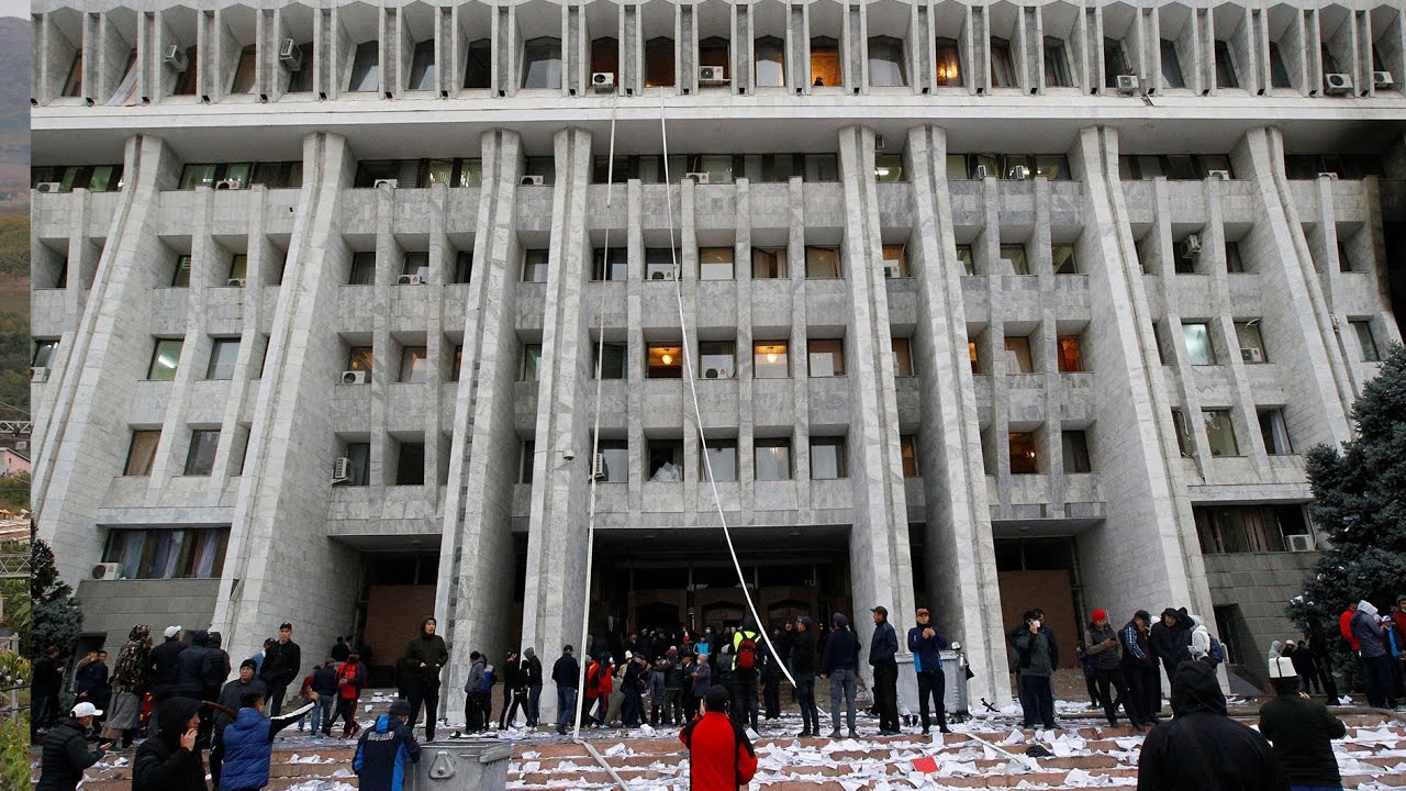 Opposition parties make rival power grabs after toppling government