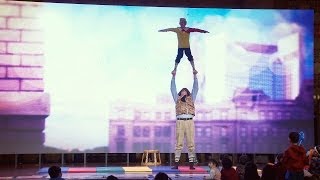 New Year Party at Premiere Ballroom & Convention Centre in Toronto | Circus Performance (杂技表演)