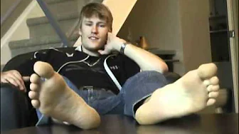 Rick's big feet part2