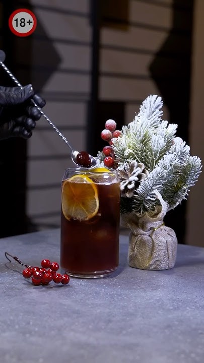 Максимально вишневый коктейль на Новый год! #shorts #drink #1bar - YouTube