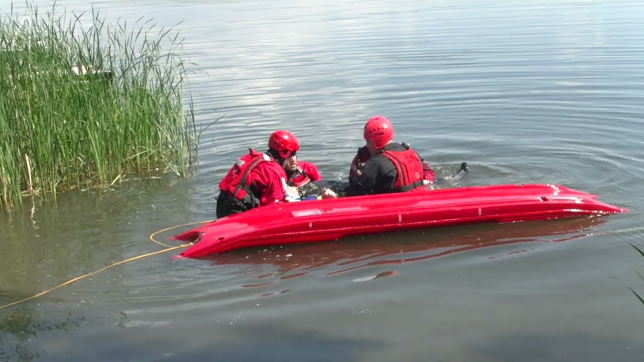 Akcja osoba przytomna i nieprzytomna -sanie lodowe
