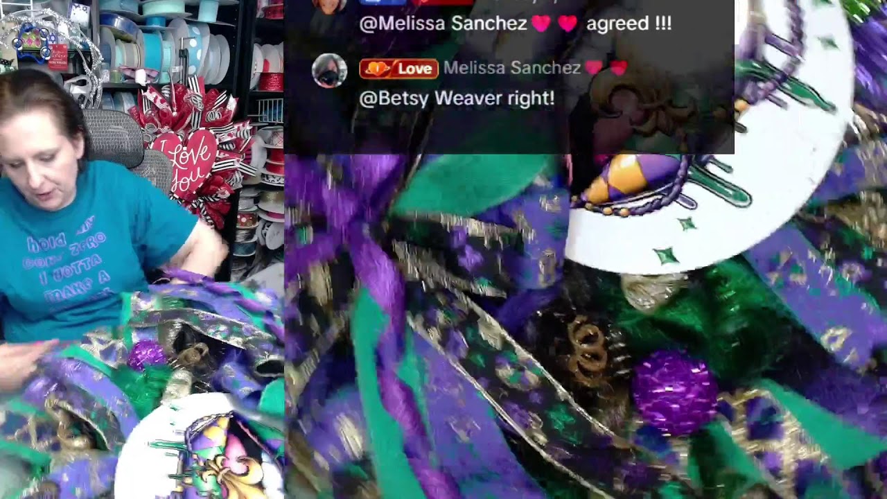 Mardi-Gras wreath kit Today!