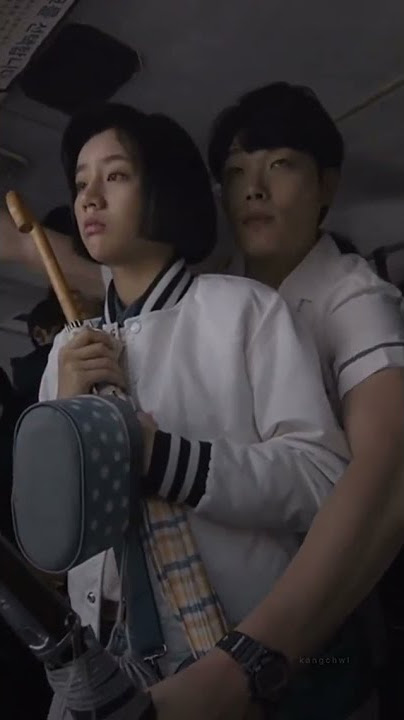 Inn Bus When He trying to protect HER ❤️ Reply 1988 Kdrama | Korean Chinese Drama
