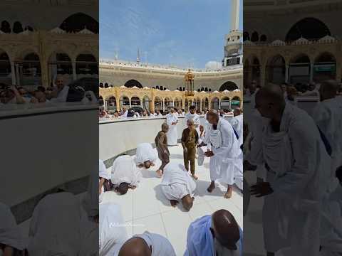 SUBHAN ALLAH  Namaz in Hateem 😍❤️ #short #shorts