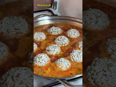 WHAT'S FOR DINNER DARLING? ДОМАШНИЕ ТЕФТЕЛИ С ГАРНИРОМ.#viralshort #tasty #вкусно