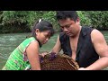 Primitive Fishing Skills Catch A Lot Of Fish - Find Catch Fish For Survival
