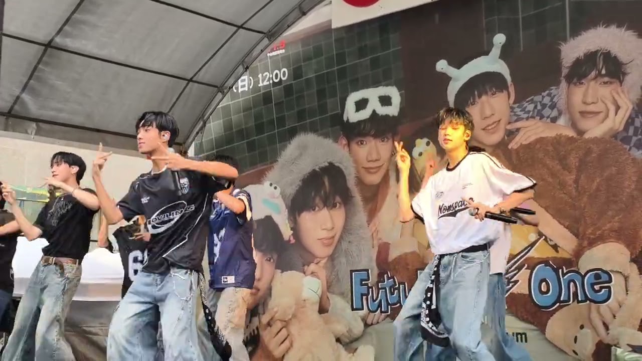 #ffo #大熱門 #推薦 #廣三SOGO #台中 #taiwan F.F.O專輯簽唱會 in台中廣三SOGO - “多擠”歌曲表演