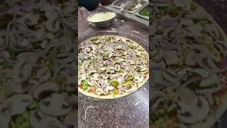 BTS how’s Neapolitan and their pizza are stretched out 🍕🥵 #bts #pov #deliever #pizzasauce a