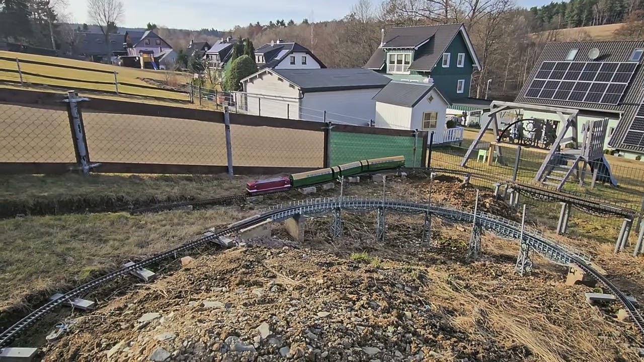 Testfahrt DR 243 und DR Doppelstockwagen