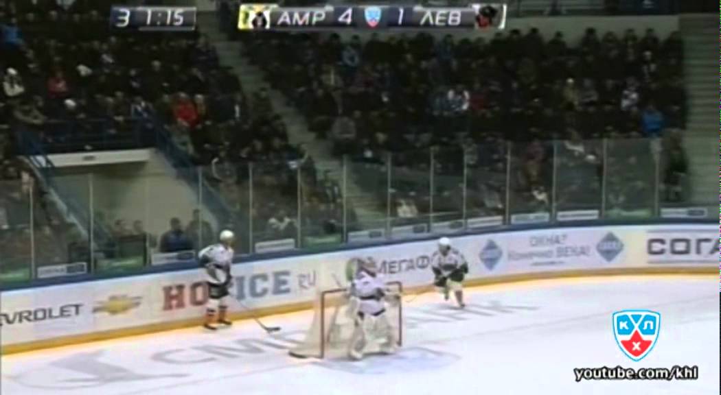 Сигалет припечатывает Крысанова / Sigalet hits Krysanov