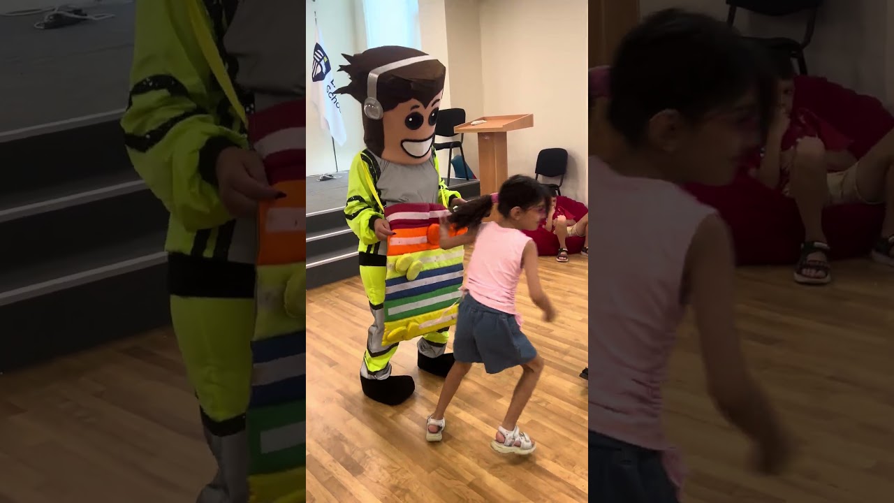 The character entertains the children 