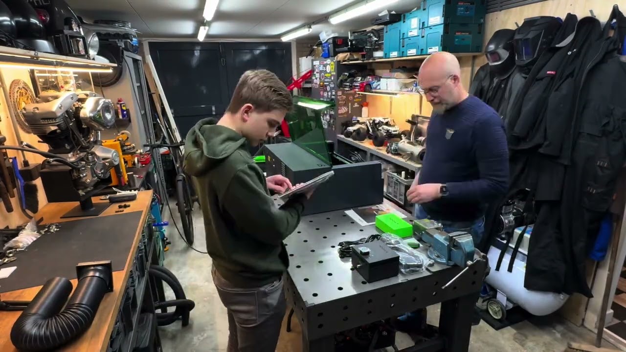 XTOOL S1 unboxing and basic setup