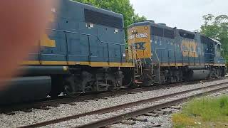Part 1. Action with the L405, not 402, local heading down to Portland. Rare daytime catch. by The Maverick Railroader  56 views 1 day ago 1 minute, 39 seconds