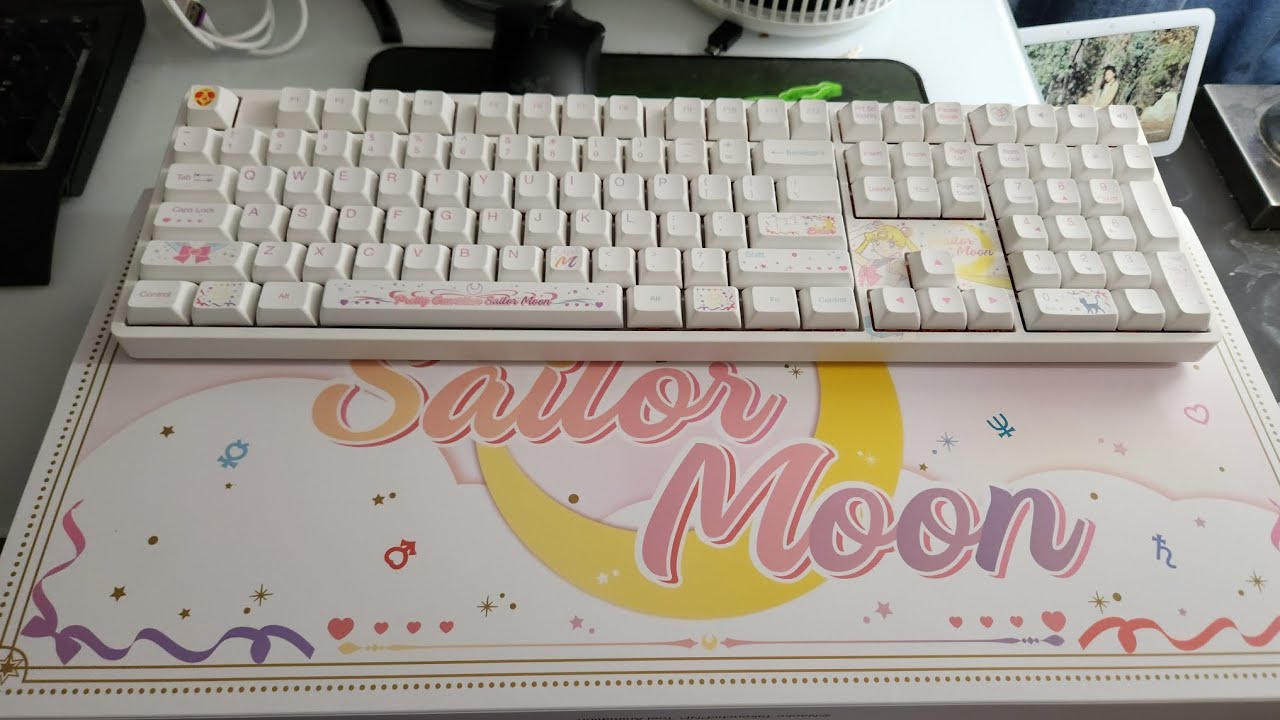 Sailor Moon Mechanical 100% Keyboard Akko