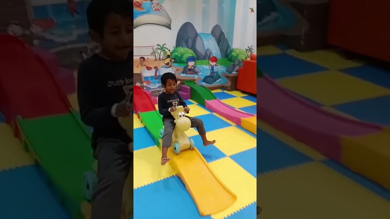 main sepuasnya di BG. Junction Sby 