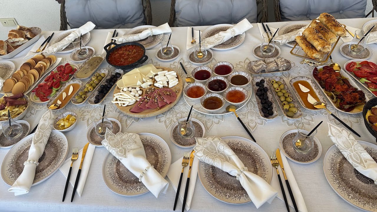 Günün Yarısını Keyif Yarısını Çalışma ile Geçirdim ✔️ Bisküvili Pasta ve Tahinli Cevizli Kurabiye 