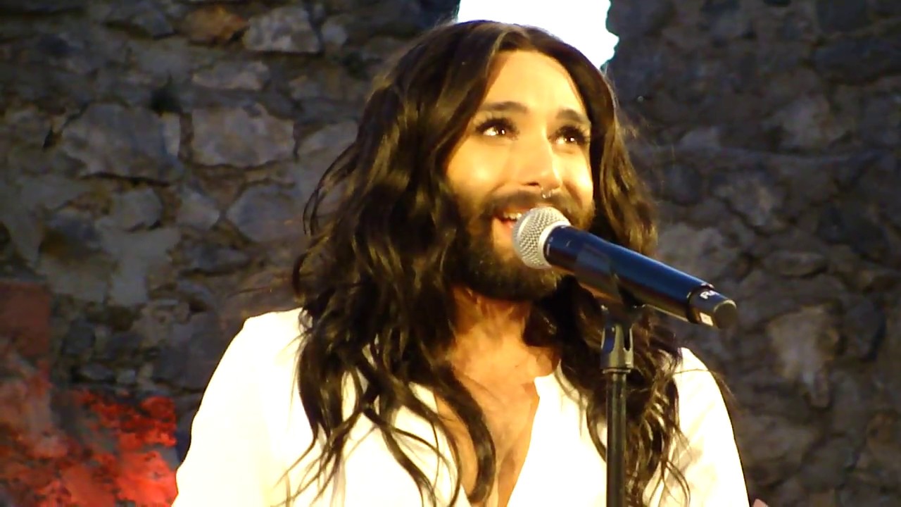 Conchita about Ricky Martin  - Burgarena Finkenstein - #ConchitaLIVE -  17.06.2017