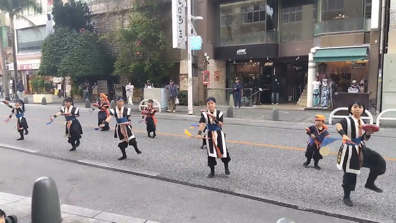 宇栄原太鼓の演技