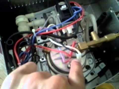 DeLonghi EC702, top open. - YouTube