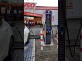 Ladestopp beim Baumarkt Besuch an einer EnBW Ladesäule in Guben