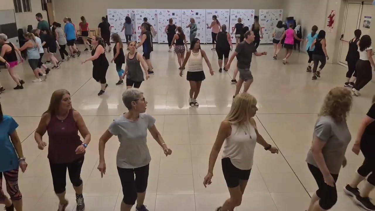 Roked Al Hagagot - רוקד על הגגות - Elad Shtamer