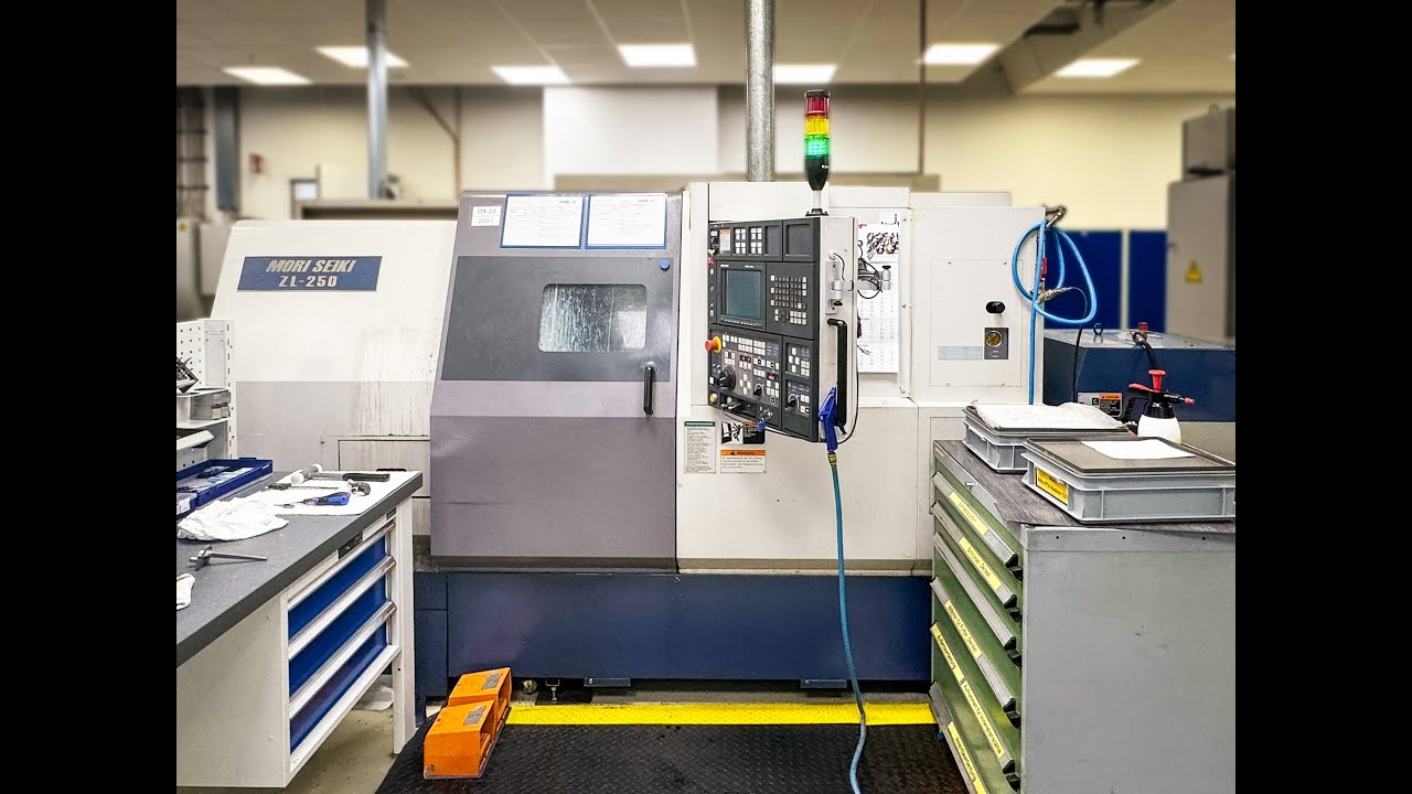 MORI SEIKI ZL250-600 - YouTube
