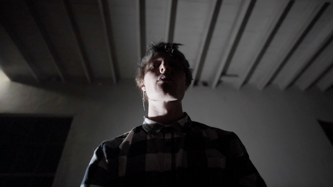 在 YouTube 上觀看「BAD BLOOM - ECLIPSE (OFFICIAL VISUALIZER)」