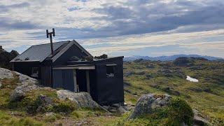 A mountain cabin with an incredible view - The amazing landscape on Sørøya island in Northern Norway