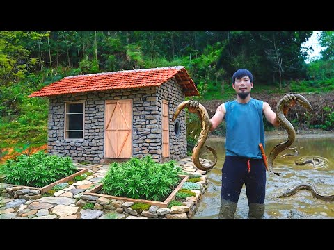 Ex-Prisoner Catches Eels, Sells Them at the Market, and Continues Building His Life