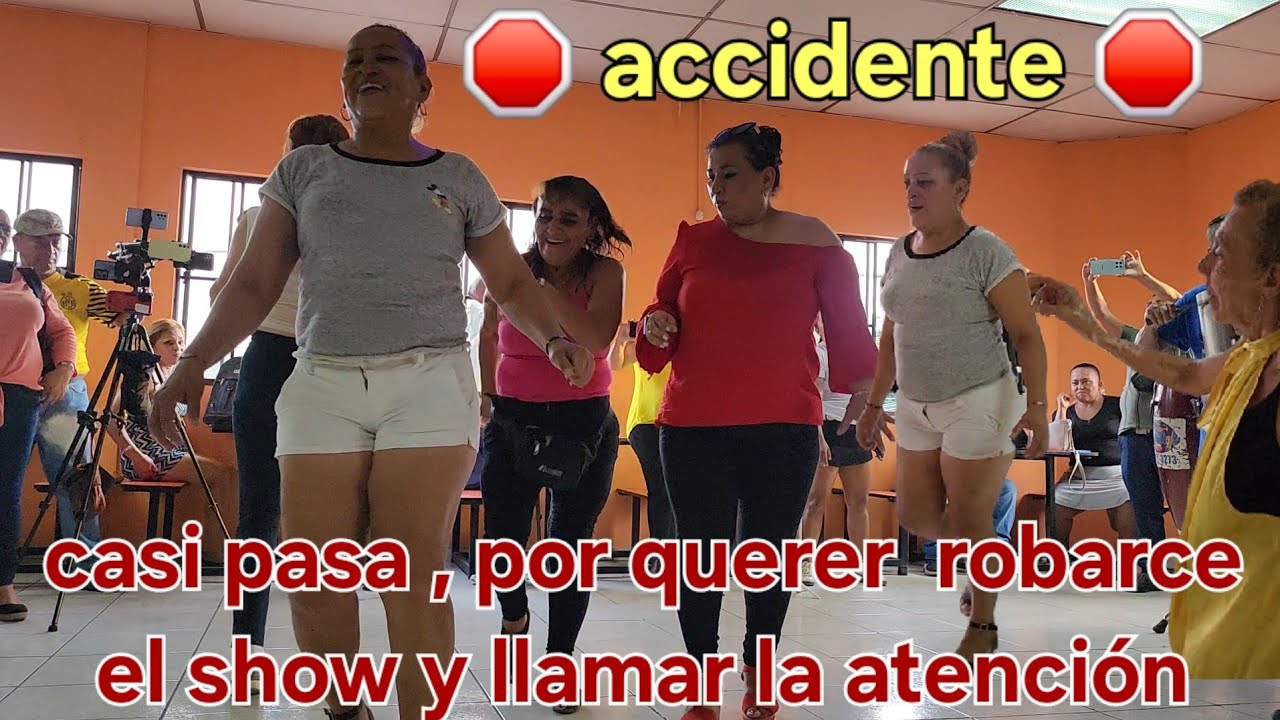 ✅️ Lindas señoritas llegaron con todo a poner feeling  a la fiesta de kriscia la kaprichosa 😎