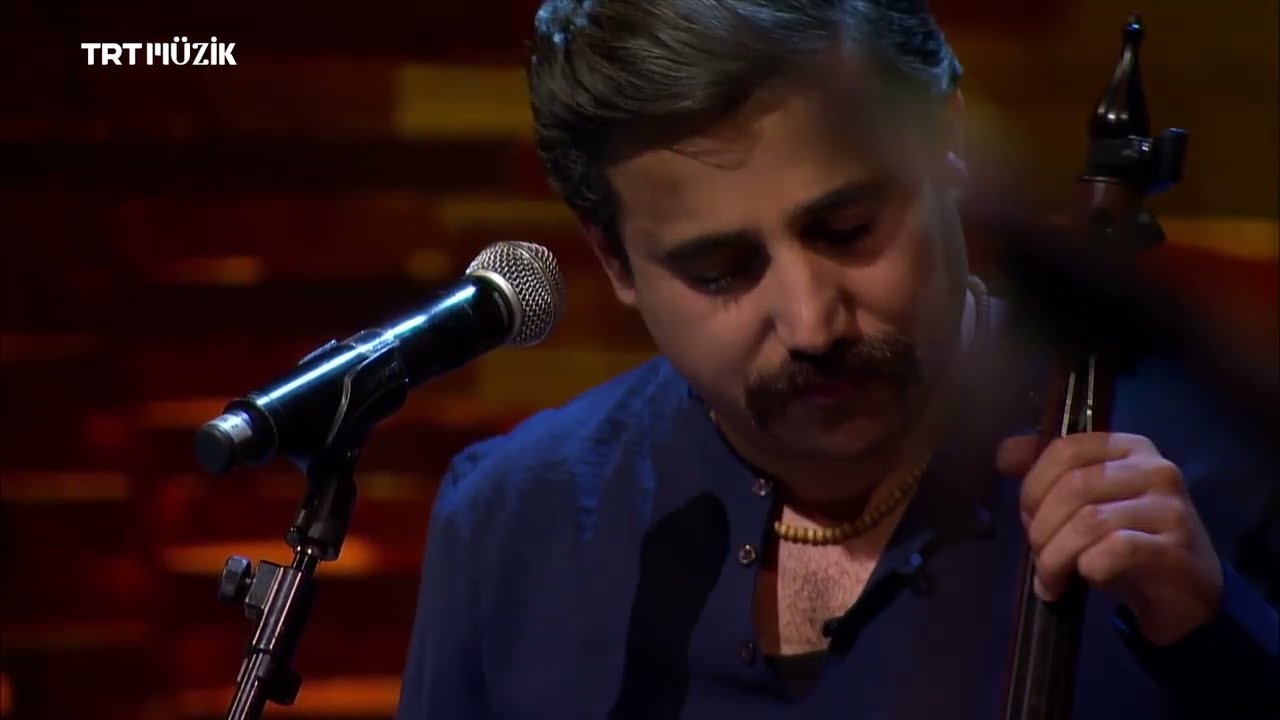 Uğur Önür - Yazan Kalem Siyah