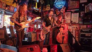 Famous Kelley's Heroes, Folsom Prison Blues, live at Robert's Western World, 07-22-2021 Net Worth