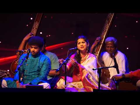 Rangi Saari Gulabi Chunariya by Kaushiki Chakraborty and Mahesh Kale