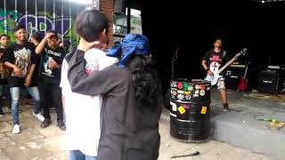Aktraksi Paling Extream Bacot Xhc On Stage Di Massa Hitam Ersatu