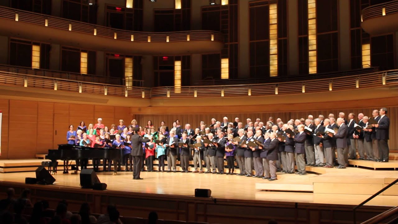 Yale Alumni Chorus, "Shenandoah," arr. Bartholomew, Serenade! Choral