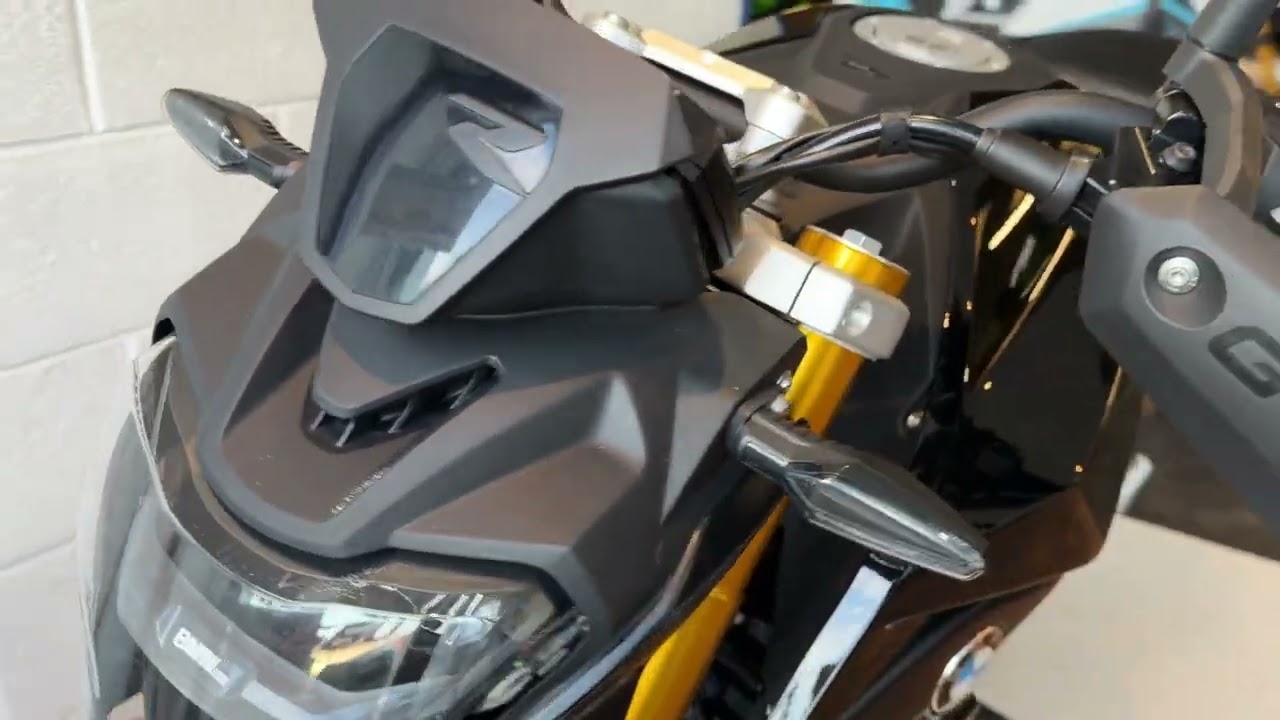 Продается BMW G 310 R 2023 года выпуска.