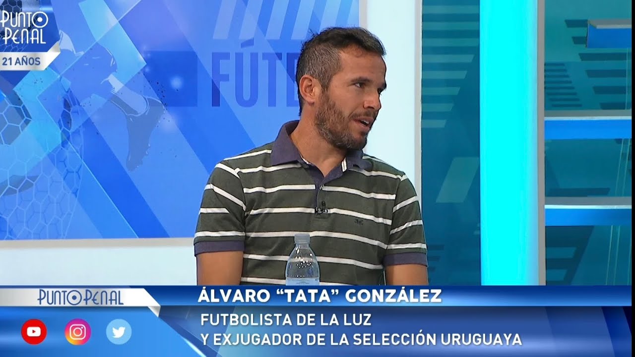 Tenemos que entender que en el fútbol uruguayo jugamos a otro deporte