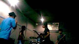 Download Lagu endank soekamti-pencuri cinta on stage HQ MP3