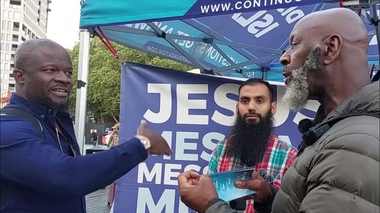 Доктор Сабиль Ахмед из Америки в Уголке ораторов в Стратфорде