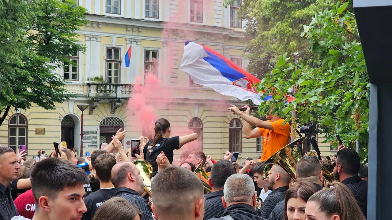 Užički kolo, maturanti Ekonomske škole u Užicu 2024
