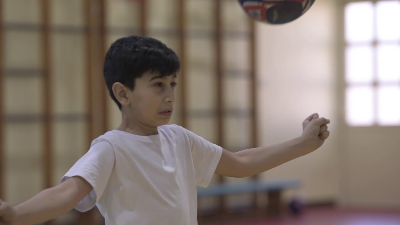 الصف 5 - كرة القدم - مهارة : ضرب الكرة بالرأس