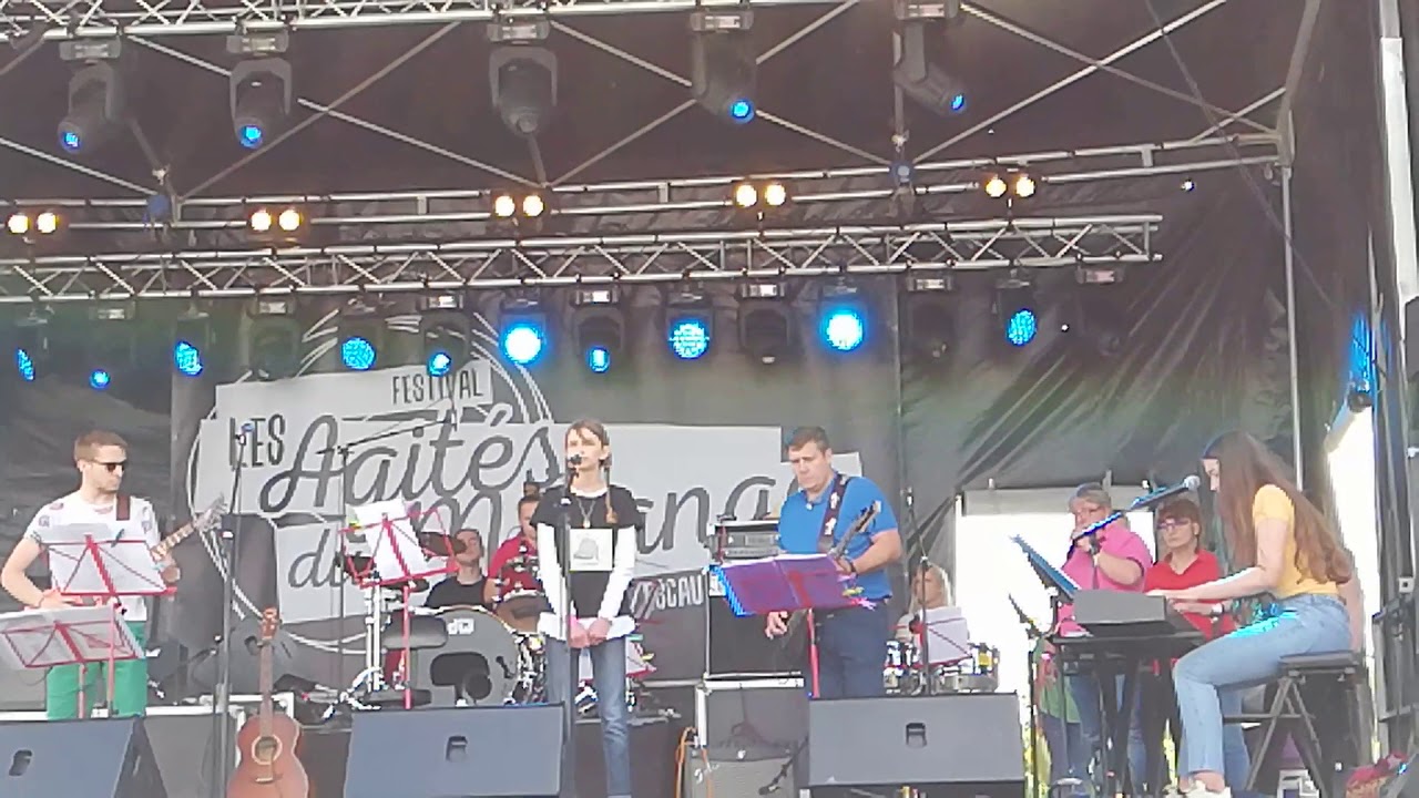 Groupe Qui A Chanté J'ai Demandé à La Lune