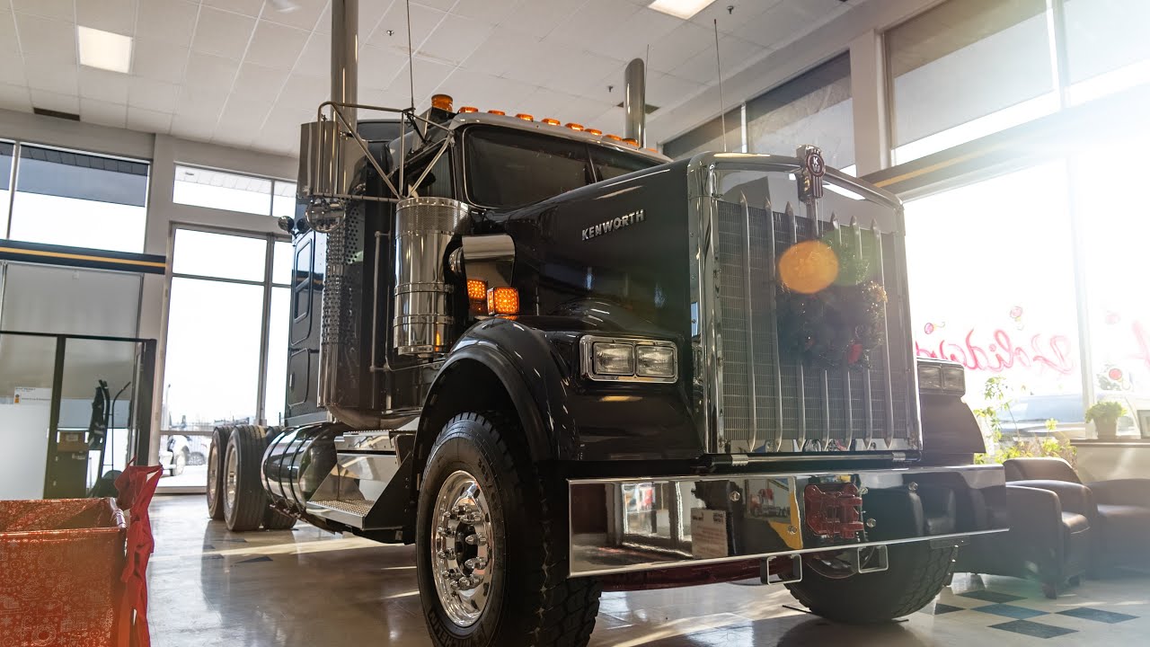 2025 KENWORTH W900 HEAVY HAULER THE KENWORTH GUY - YouTube
