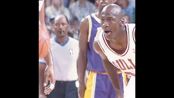 What Made MJ DiFFERENT, By Steve Kerr 🐐 #nba #basketball #sports #shorts #michaeljordan