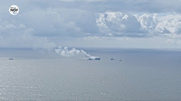 Luchtbeelden van de brand op de Fremantle Highway boven Ameland