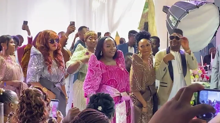 Zubedah Naye Omukolo Tebamutumidde Mwana. Agubadde Wakati.