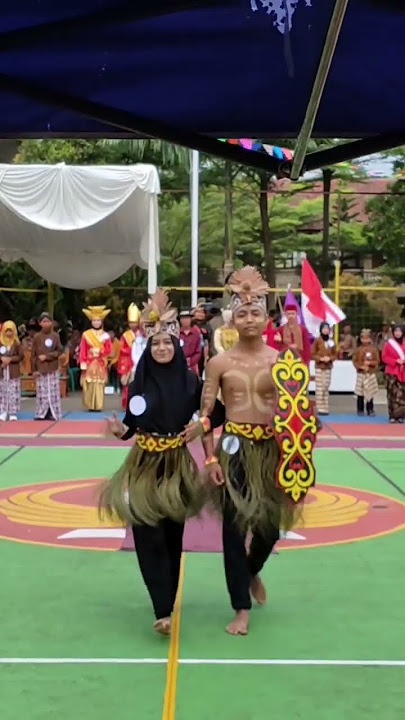 BAJU ADAT PAPUA || FASHION SHOW #shorts