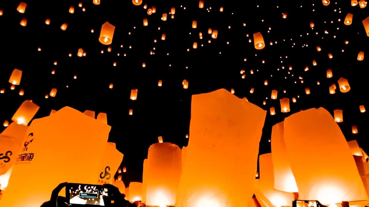 Sky Lantern Festival Around the World – 30 Minutes of Relaxing Lanterns in the Night Sky