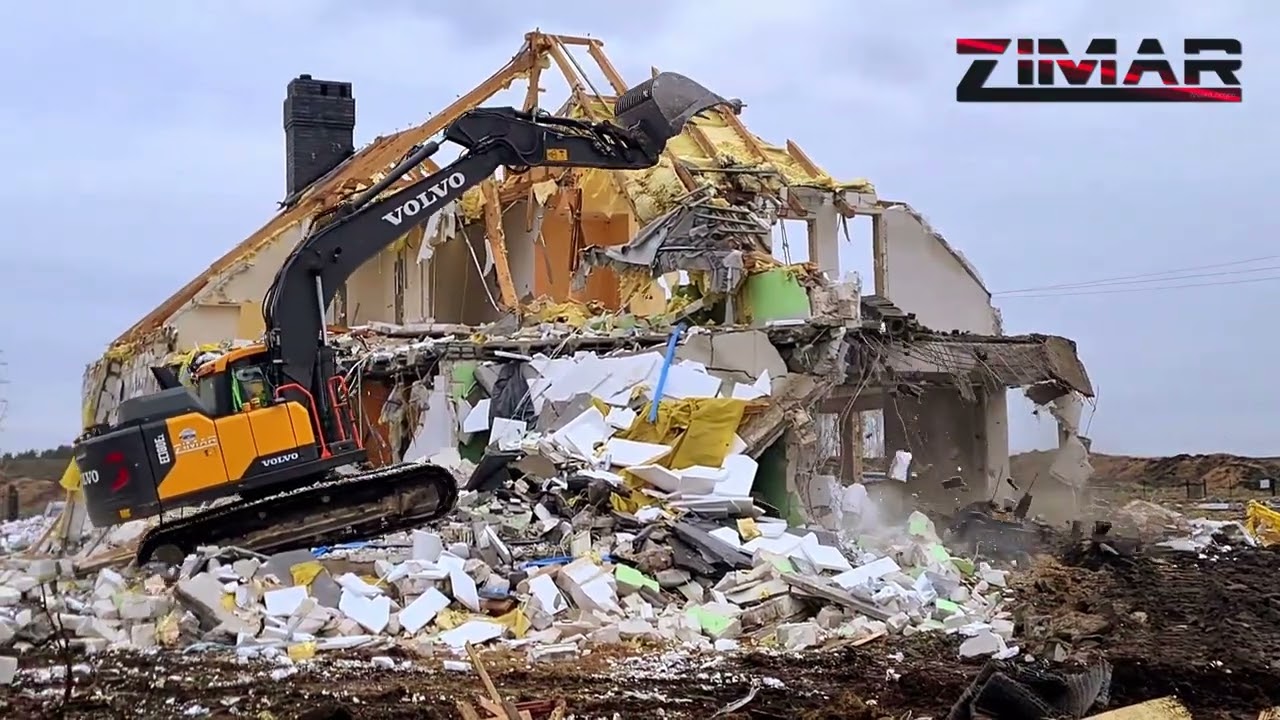 ZIMAR Budowa drogi ekspresowej S6 (odcinek Bobrowice-Słupsk). Odhumusowanie oraz burzenie budynków
