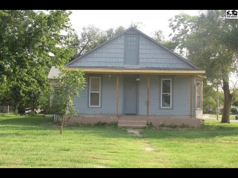 201 E Lincoln Ave, Medicine Lodge, KS home video tour